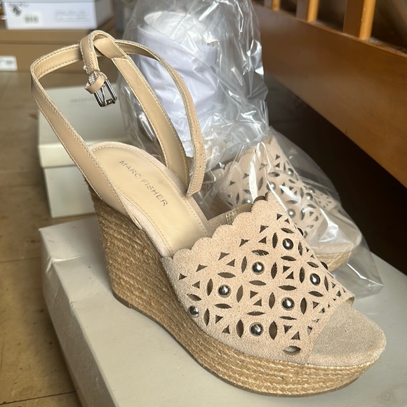Marc Fisher Cream/Nude Suede Wedge heels Size 8 1/2 - Picture 1 of 4